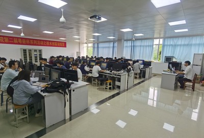 广西民族师范学院顺利开展技术创客训练营